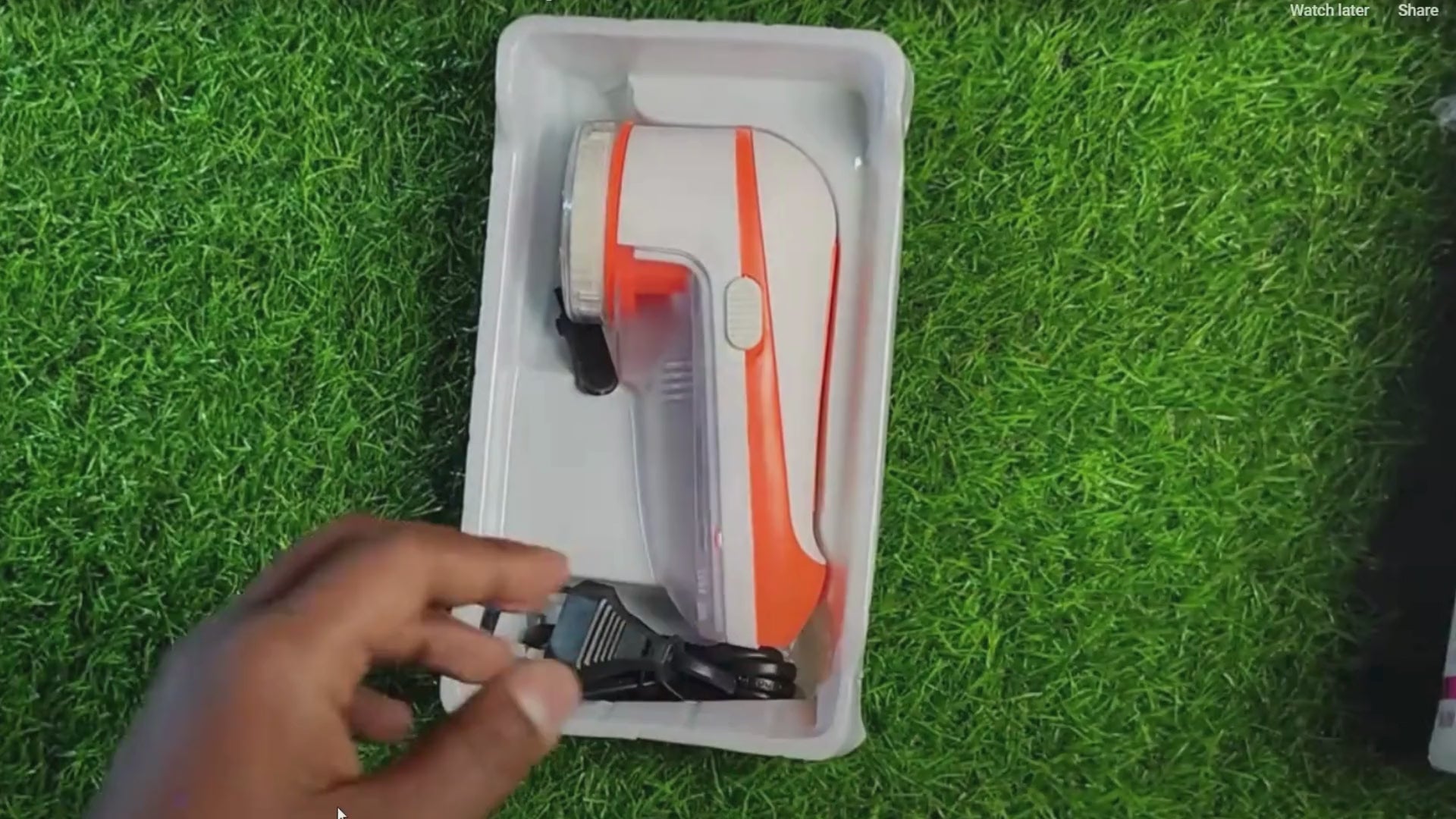 Nova Lint Remover- Battery Operated Lint Remover for All Woolens